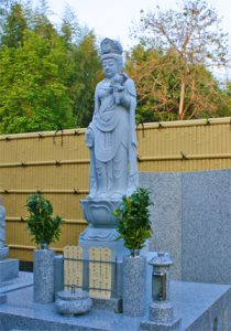 京都　嵯峨・嵐山　法然寺観音立像建立